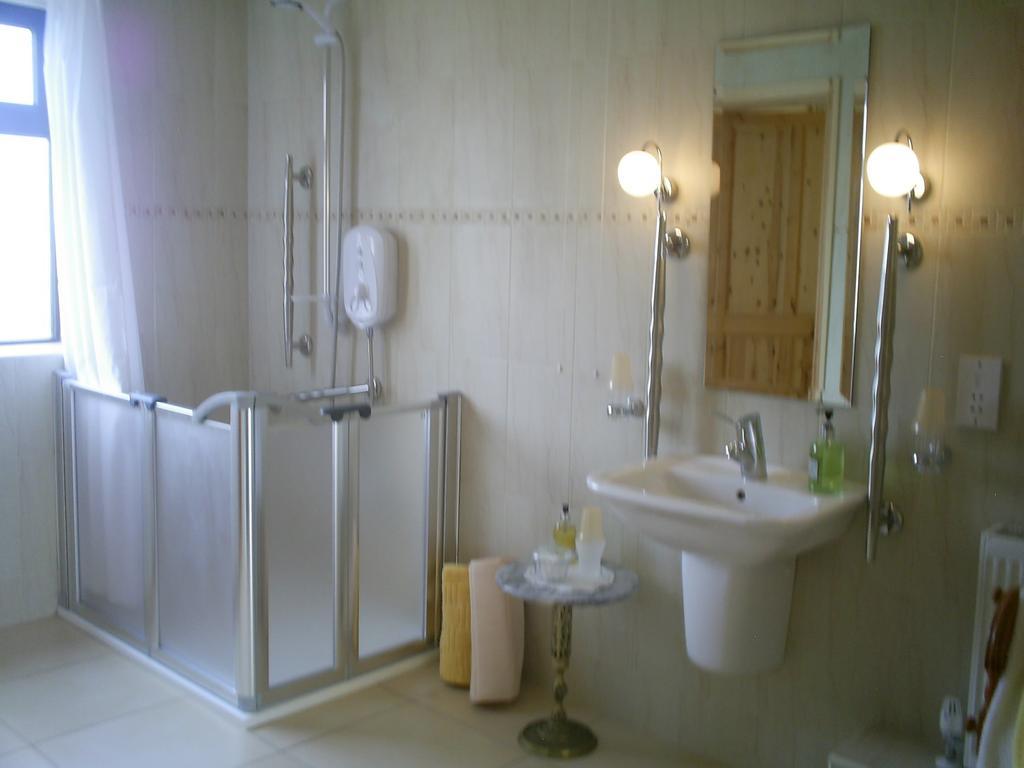 Derry House Villa Listowel Room photo