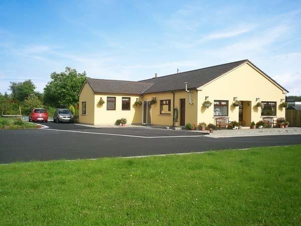 Derry House Villa Listowel Room photo